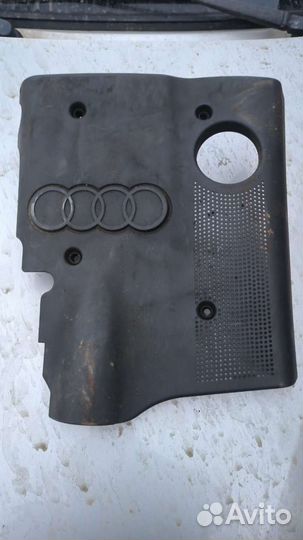 Крышка двигателя Audi A4B5 1.6 06B103935H