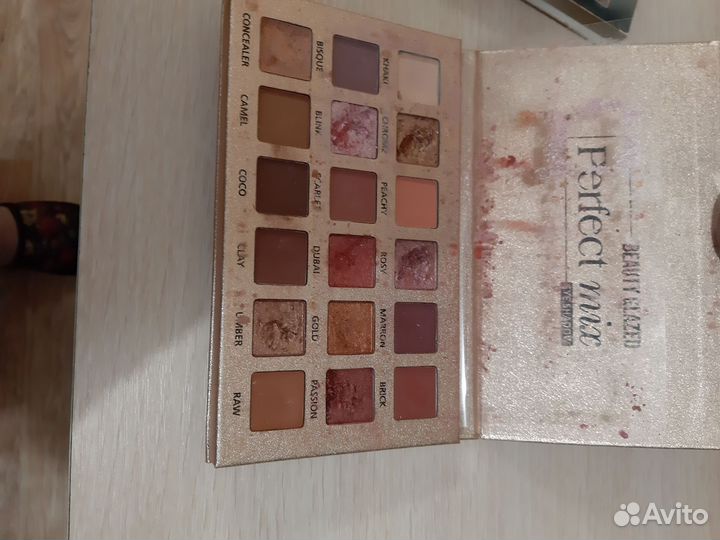 Тени для век