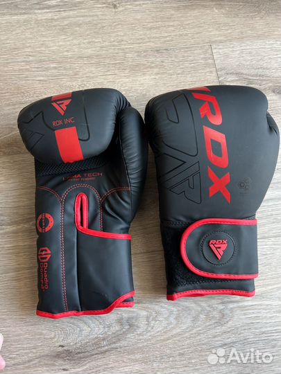 Боксерские перчатки 16 oz RDX Kara