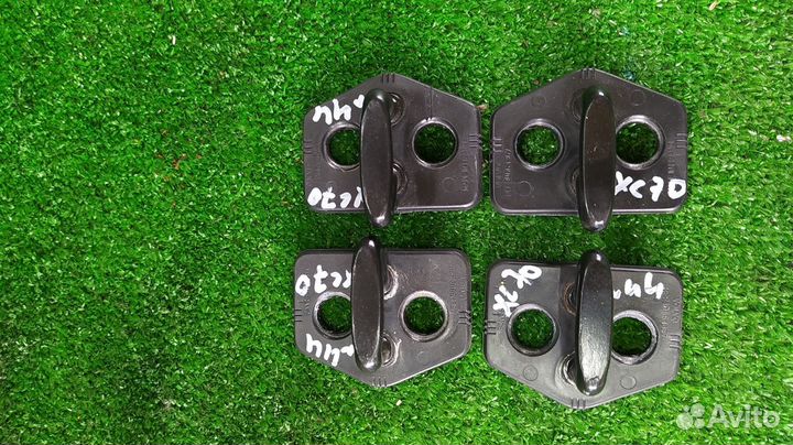 Петли дверей Комплект Volvo Xc70 B5254T2 2004