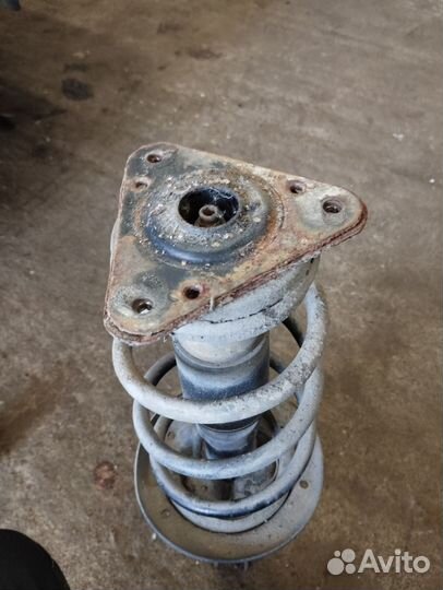 Комплект амортизаторов Лада Веста