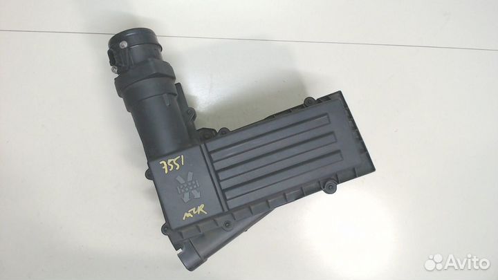 Корпус воздушного фильтра Volkswagen Tiguan, 2012