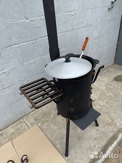 Шпс0371 Полка на печь с крючками под кочергу/совок