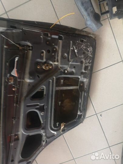 Дверь задняя левая w124