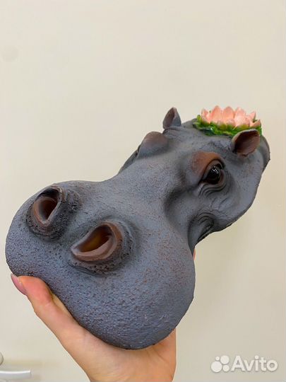 Бегемот фигурка для сада