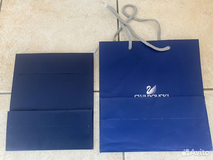 Пакет, коробка, конверт и сертифткат Swarovski
