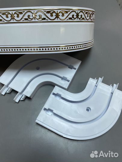 Повороты на потолочный карниз