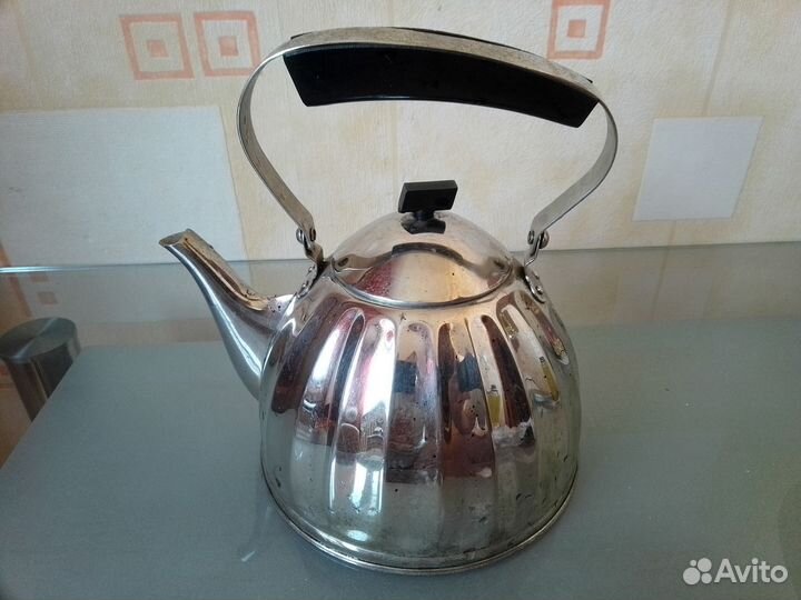 Чайник СССР (течёт)
