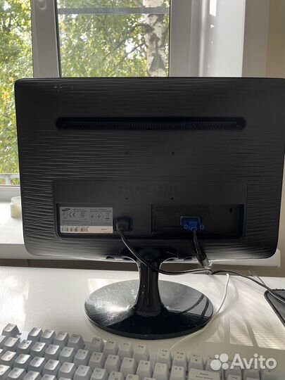 Монитор Samsung SyncMaster B1930N 18.5