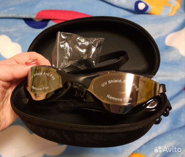 Очки для плавания