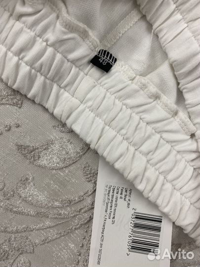 Белые широкие штаны