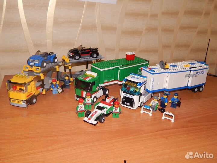 10 наборов Лего