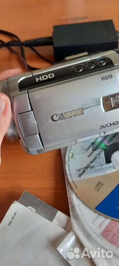 Видеокамера canon HG10