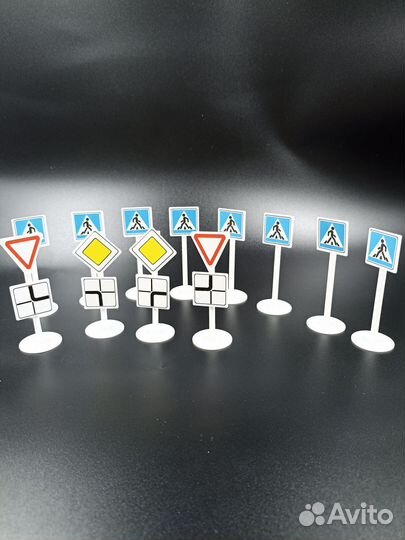 Игровой коврик перекресток + 16 дорожных знаков