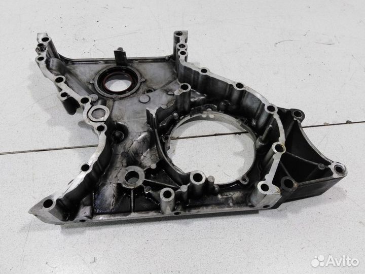 Крышка двигателя передняя