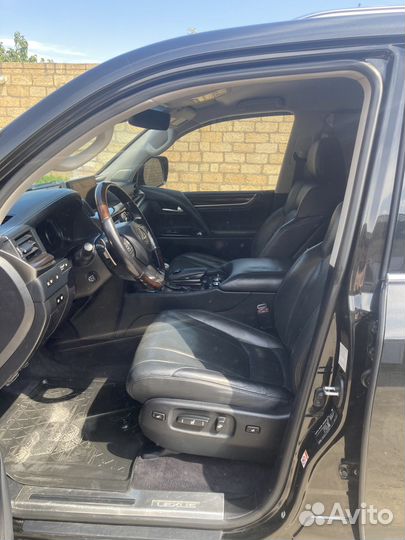 Lexus LX 4.5 AT, 2016, 188 500 км