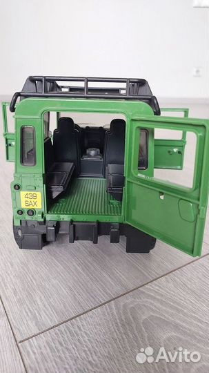 Игрушкв Внедорожник Land Rover