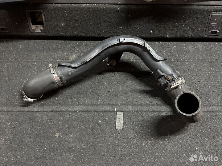 Патрубок интеркулера VAG 1.6 TDI CAY