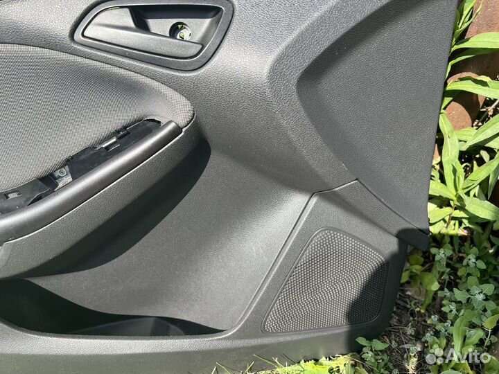 Дверные карты Форд фокус 3 хетчбэк 2012г