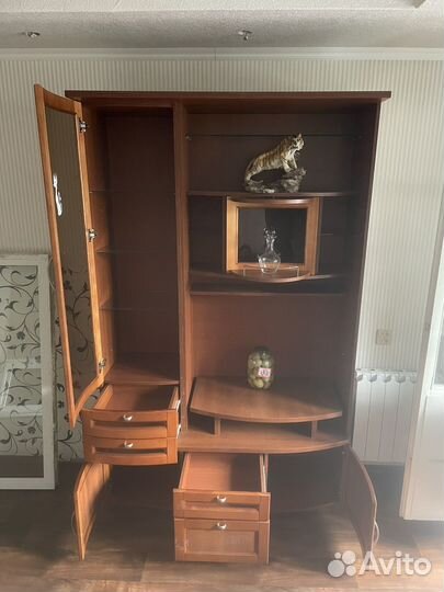 Сервант шкаф