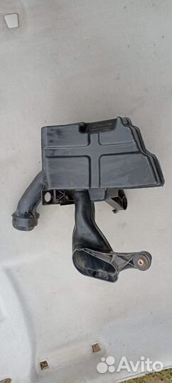 Резонатор воздушного фильтра Форд Фокус 2