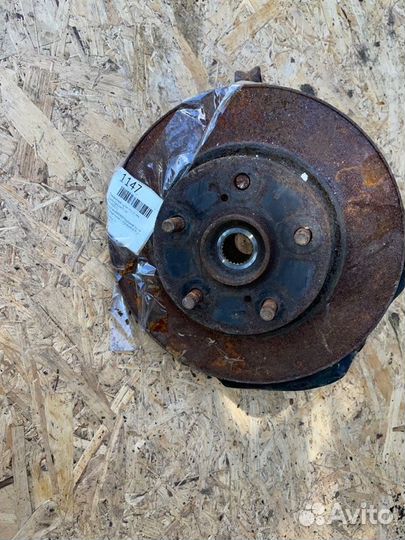 Кулак поворотный в сборе передний левый Toyota