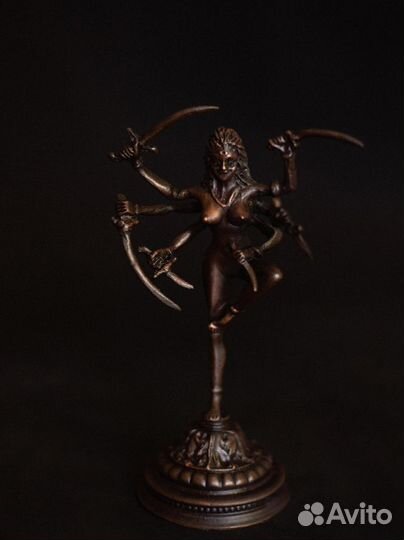 Авторская скульптура богиня Кали шестирукая