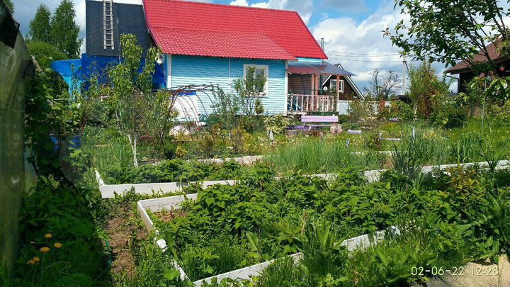 Дом 200 м² на участке 9 сот.