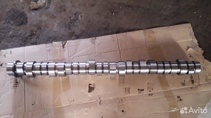 Распредвал новый volvo D9A 260/300/340 Euro 3