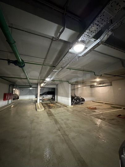 Машиноместо, 14 м²