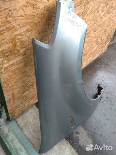 Крыло Renault Sandero 1 2009-2014