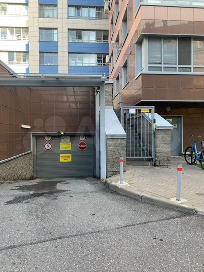 Машиноместо, 18 м²