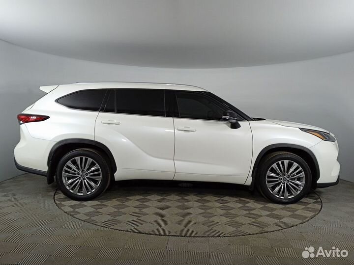 Toyota Highlander 3.5 AT, 2021, 51 937 км