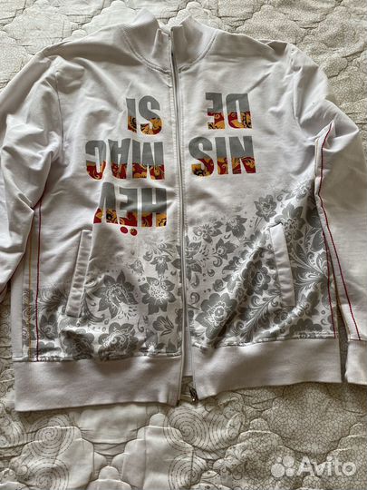 Спортивный костюм