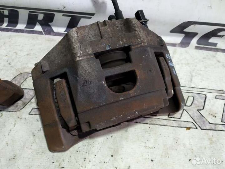 Суппорта передняя Audi A6 C6 3.2 2007