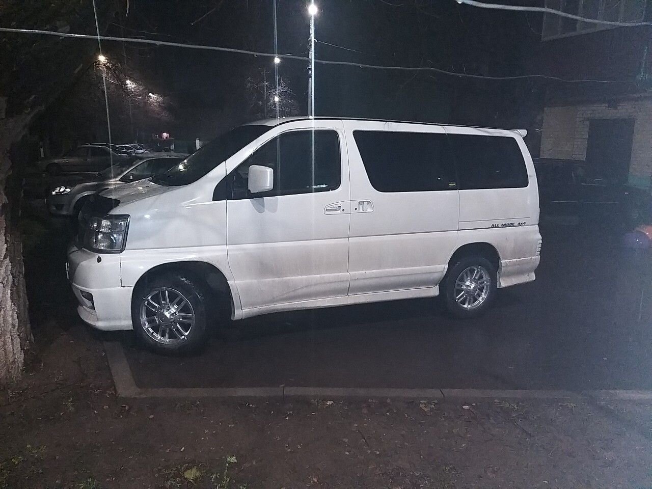 Nissan Elgrand: фото владельца