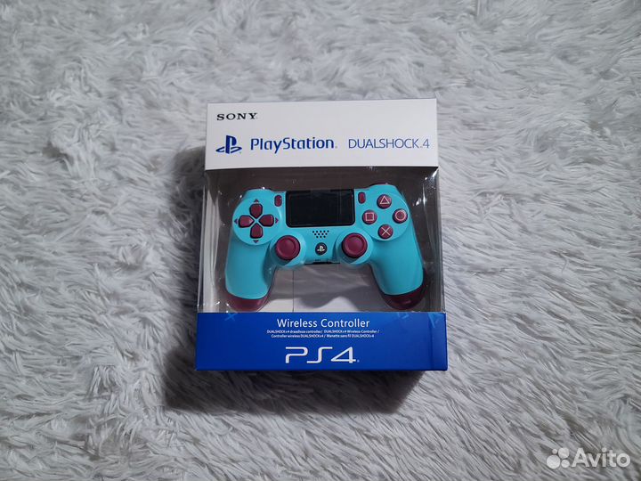Новый геймпад DualShock 4 v2 Berry Blue для PS4