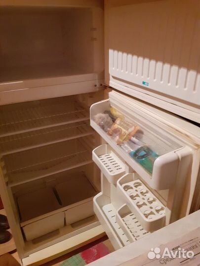 Продам холодильник б/у