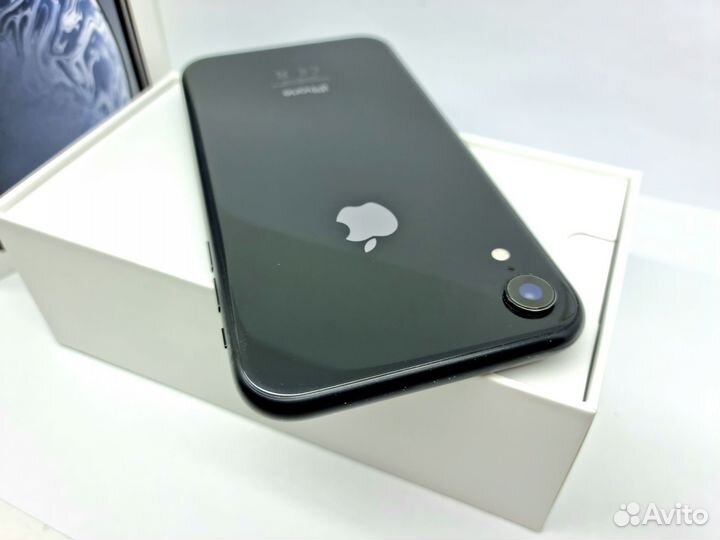 iPhone Xr, 64 ГБ