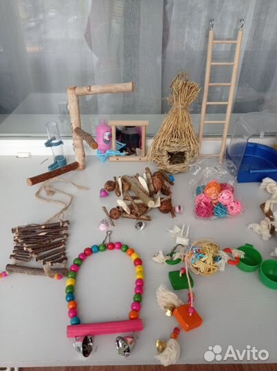 Игрушки для попугаев