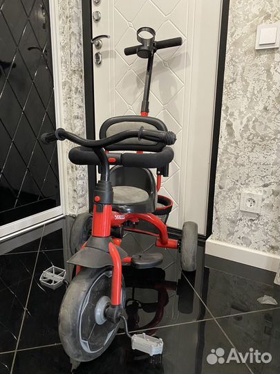 Трехколесный велосипед