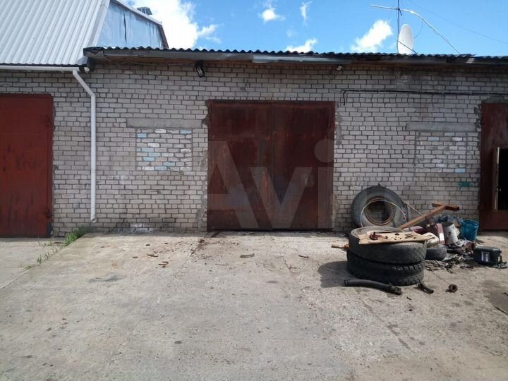 Гараж, > 30 м²