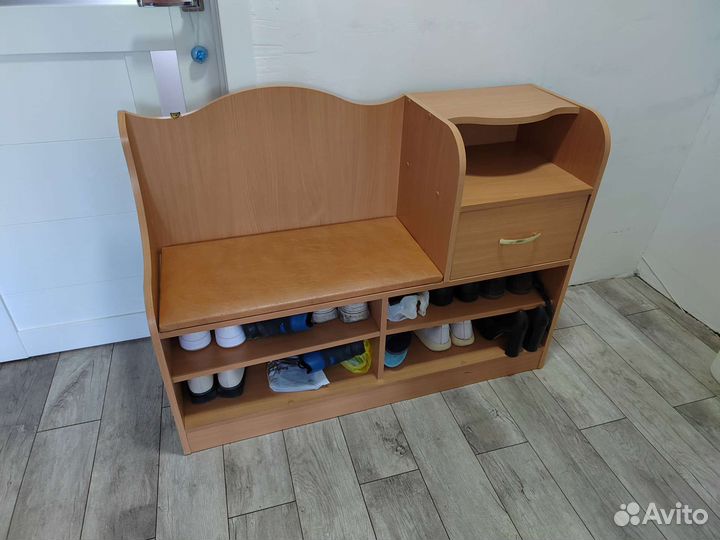 Вешалка и тумба в прихожую б/у
