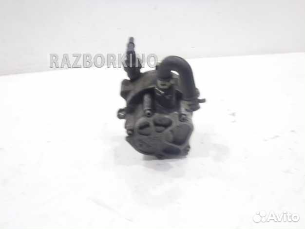 Вакуумный насос двигателя LR001852