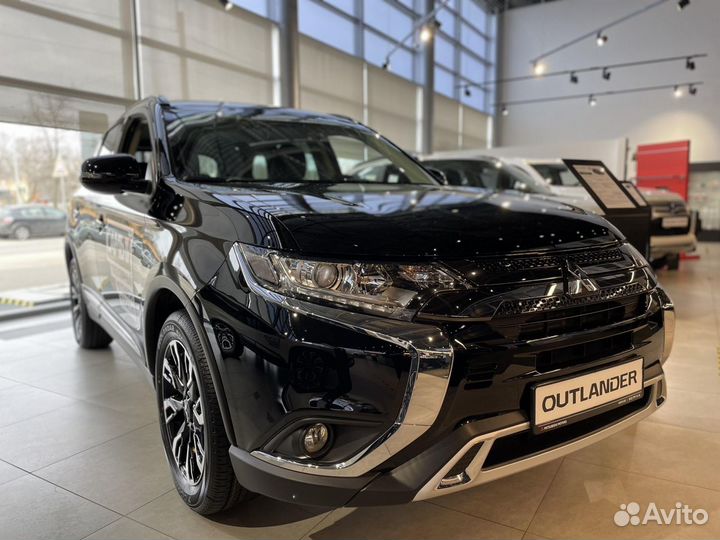 Mitsubishi Outlander 2.0 CVT, 2022