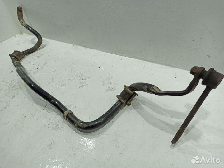 Стабилизатор передний