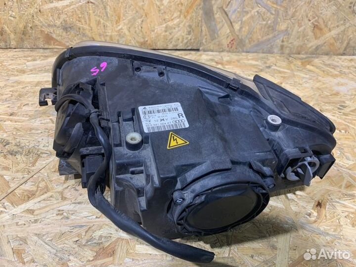 Фара передняя правая Audi A4 B7 2.0 BWE 2004-2009