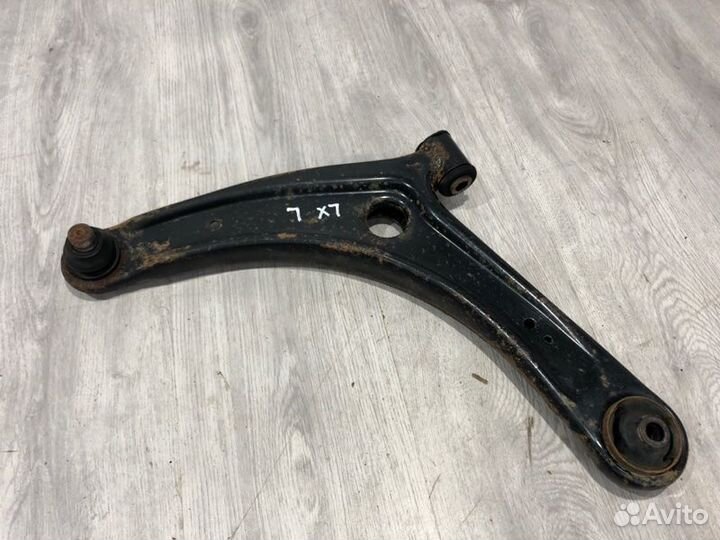 Рычаг передний левый Mitsubishi Lancer 10 4B11