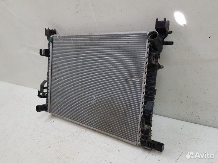 Радиатор охлаждения Renault Duster 1