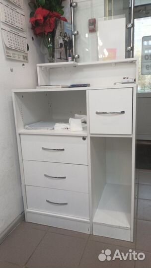 Стойка ресепшн